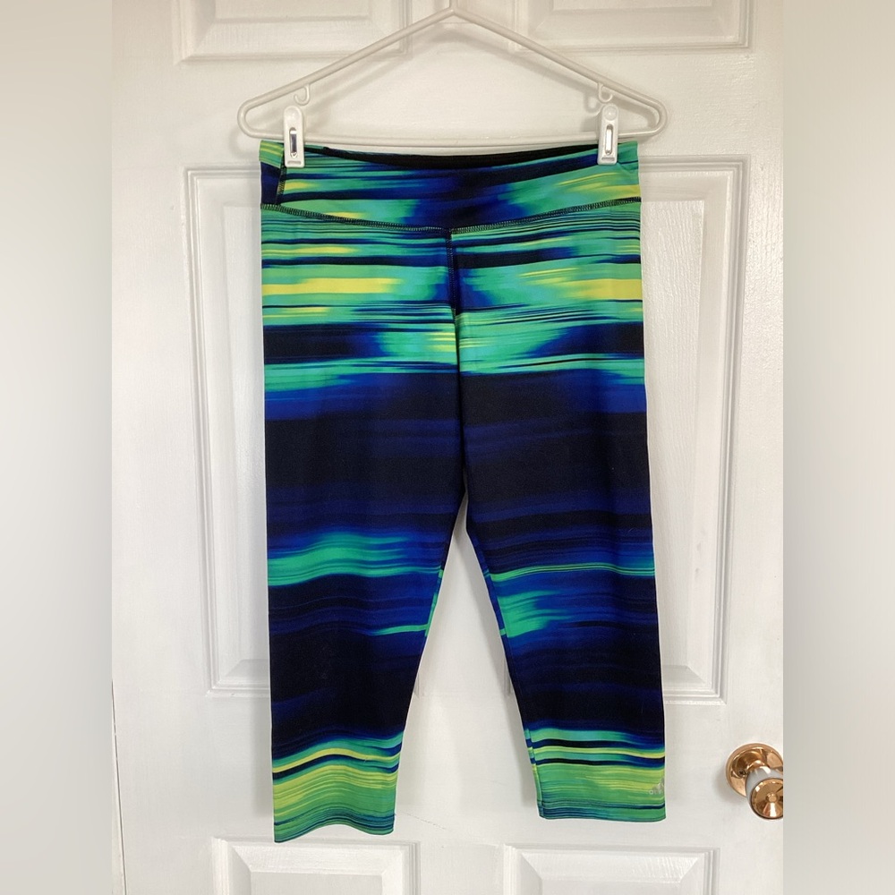 🛍️5/💲20🛍️ ADIDAS colourful crop leggings (#1N124)